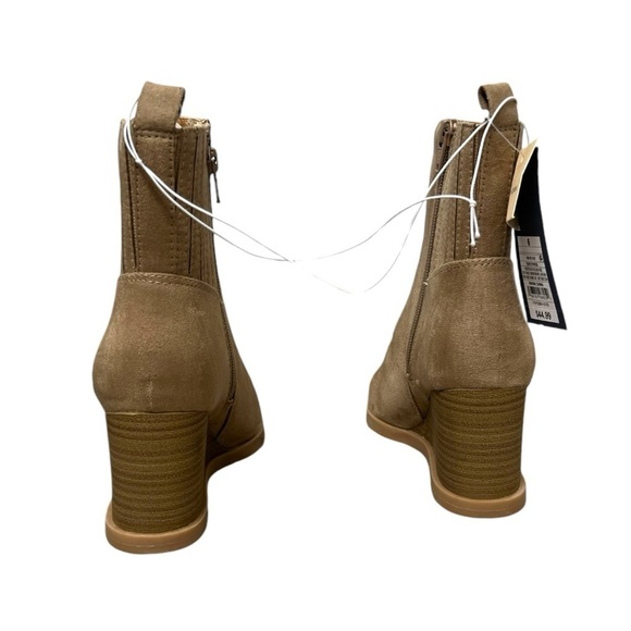NWT Universal Thread Taupe Wedge Boots - Size 6 - Picture 10 of 14